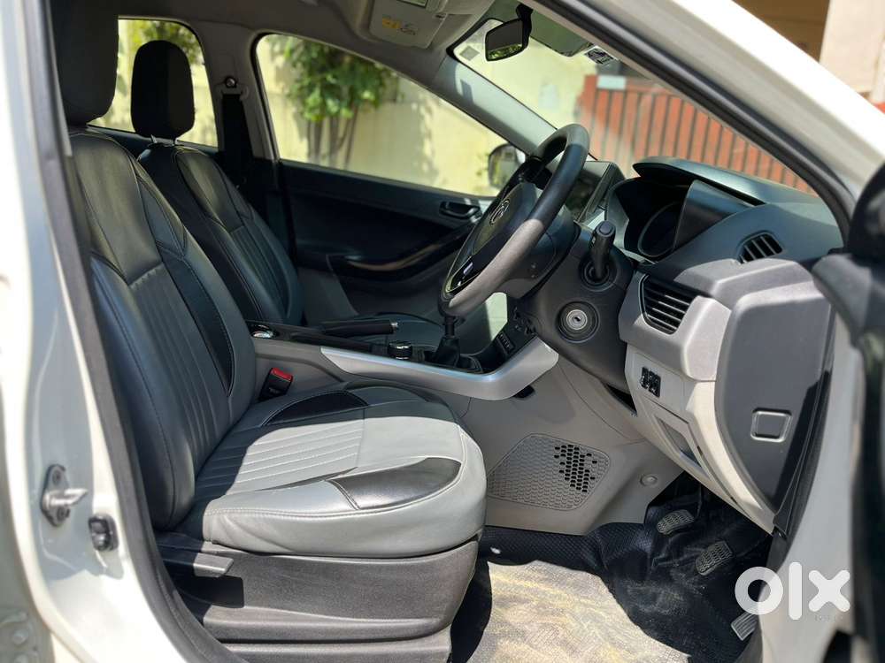 Tata Nexon, 2017, Petrol