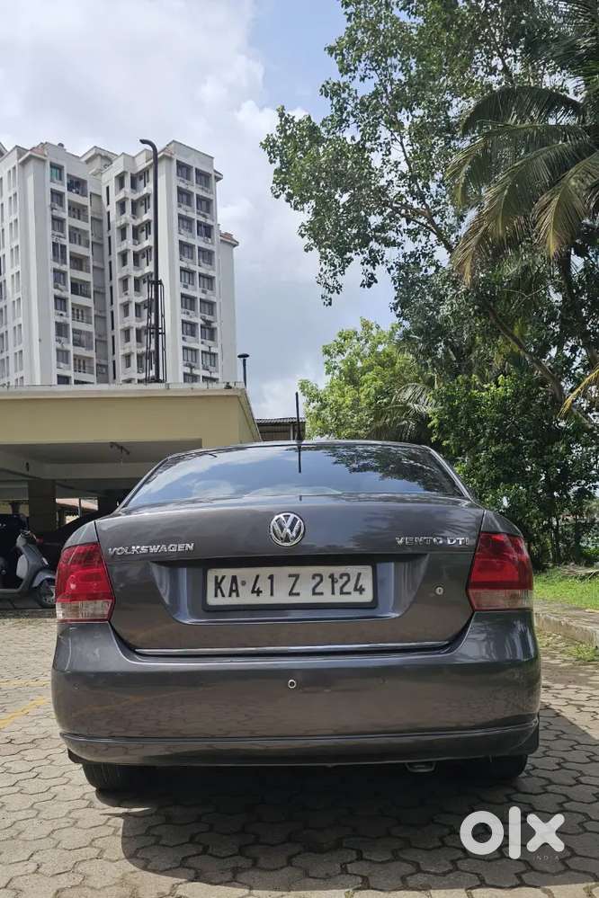 Volkswagen Vento 1.6 Tdi Diesel Highline 2013