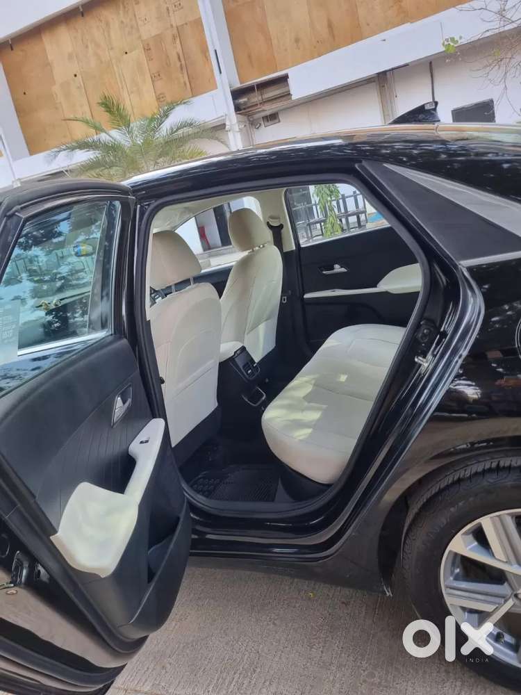 Hyundai Verna 1.5 Sx Vtvt Ivt, 2023, Petrol