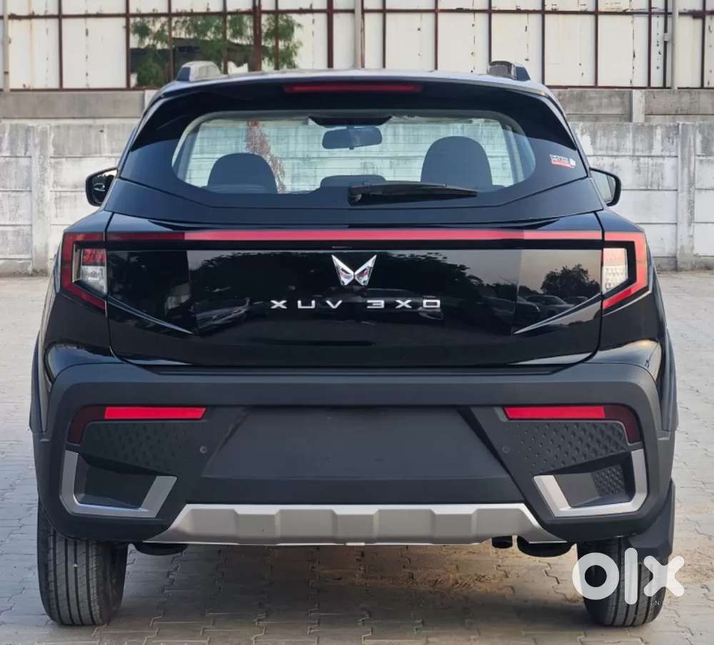 Mahindra Xuv 3xo Ax5 Pm Mt, 2024, Petrol