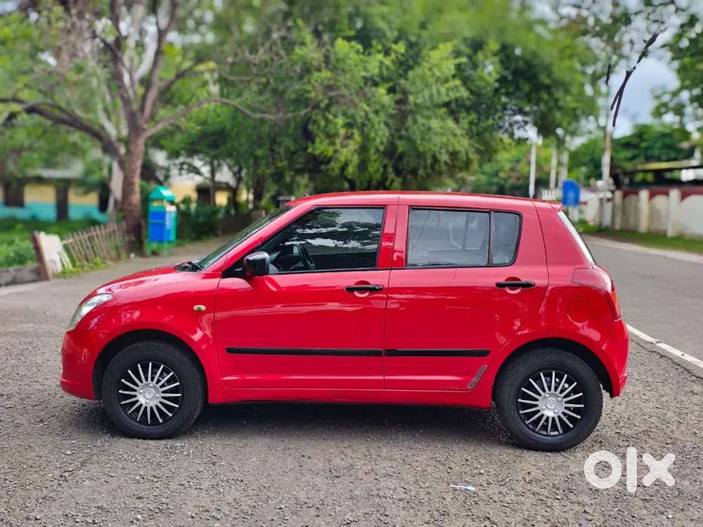 Top Condition Maruti Suzuki Swift 2006 Petrol 88000 Km Driven