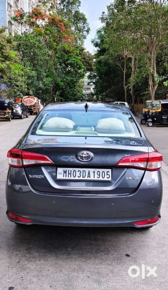 Toyota Yaris V Cvt, 2018, Petrol