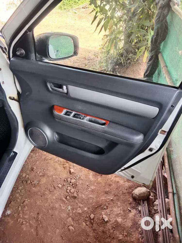 फुल कंडिशन गाडी