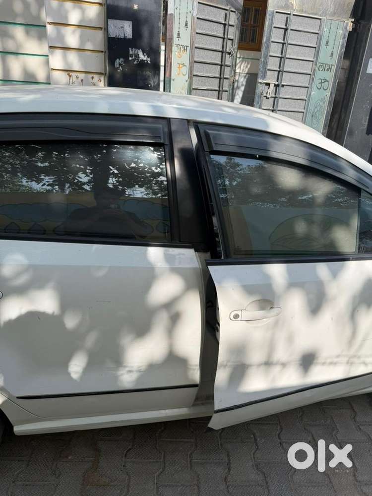 Volkswagen Hybrid 2017 Year