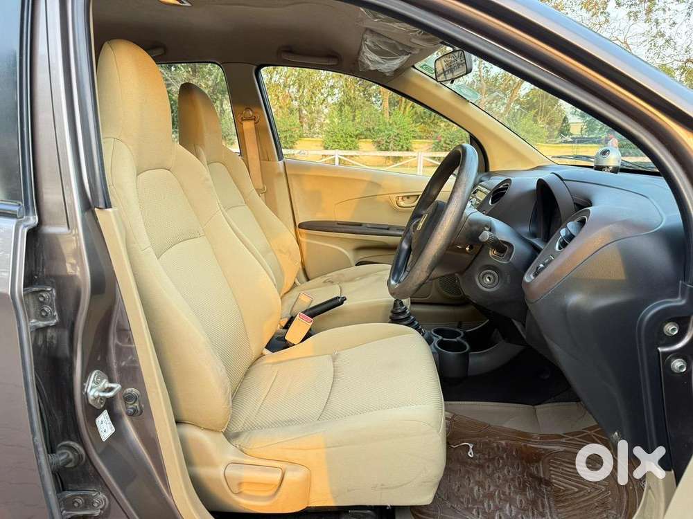 Honda Brio 2013 Petrol Well Maintained