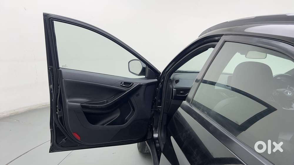 Tata Nexon 1.5 Revotorq Xza Plus (o) Dual Tone, 2022, Petrol