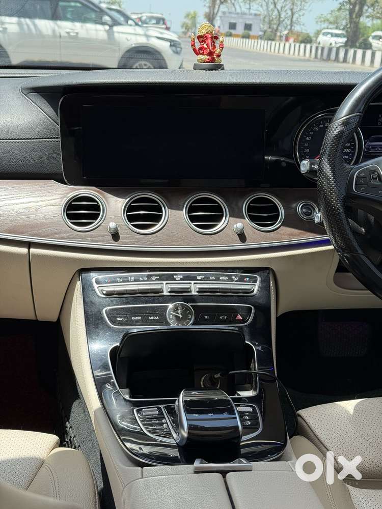 Mercedes-benz E-class E200 Lwb, 2017, Petrol