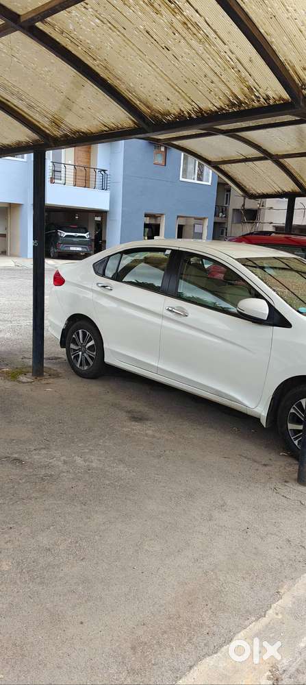 P White Honda City 2018 Petrol 125000 Km Driven