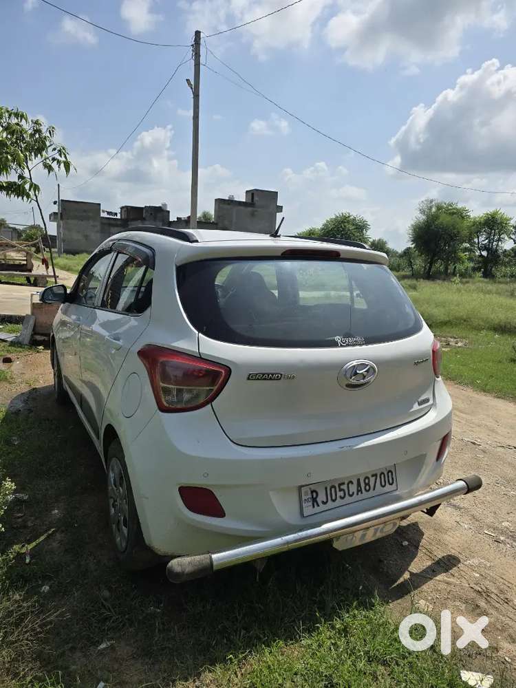 Hyundai Grand I10 Sportz 2015