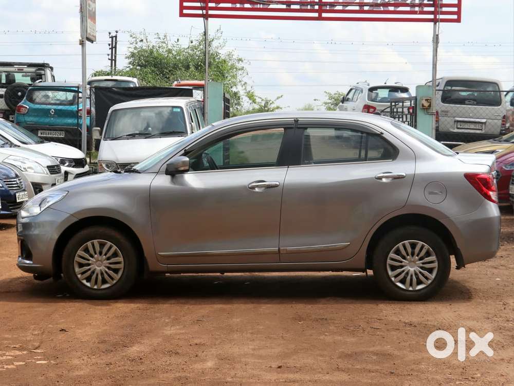 Maruti Suzuki Dzire 1.2 Vxi, 2022, Petrol