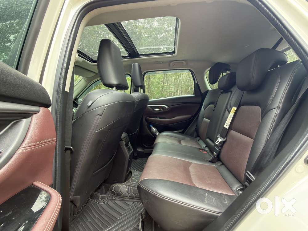 Maruti Suzuki Grand Vitara 1.5 Alpha Awd, 2022, Petrol