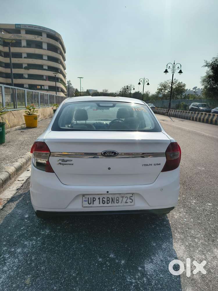 Ford Figo Aspire Titanium Blu, 2017, Petrol