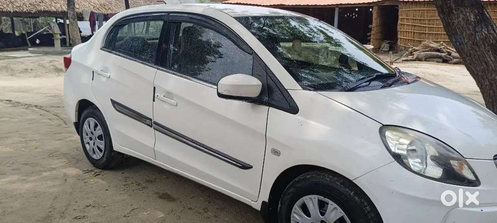 Honda Amaze V Petrol 2014