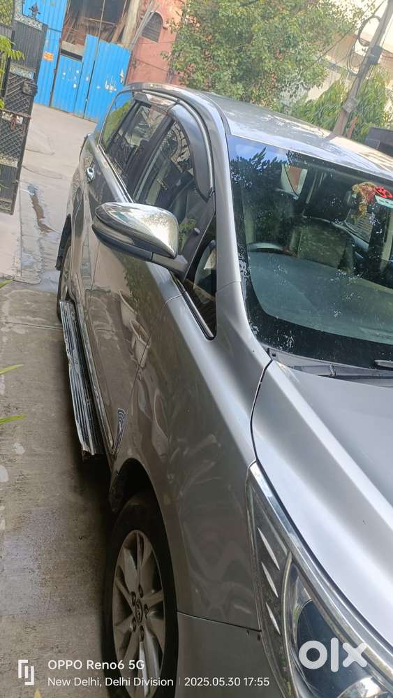 Toyota Innova Crysta 2.4 V, 2016, Diesel