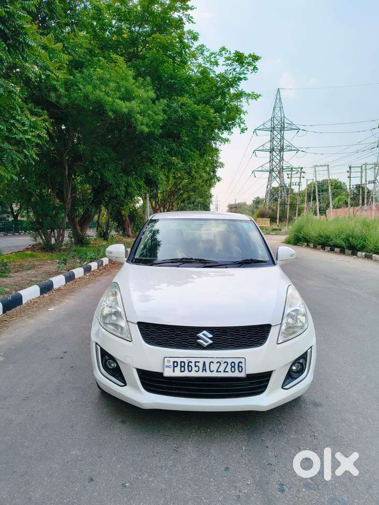Maruti Suzuki Swift Vxi Optional, 2015, Petrol