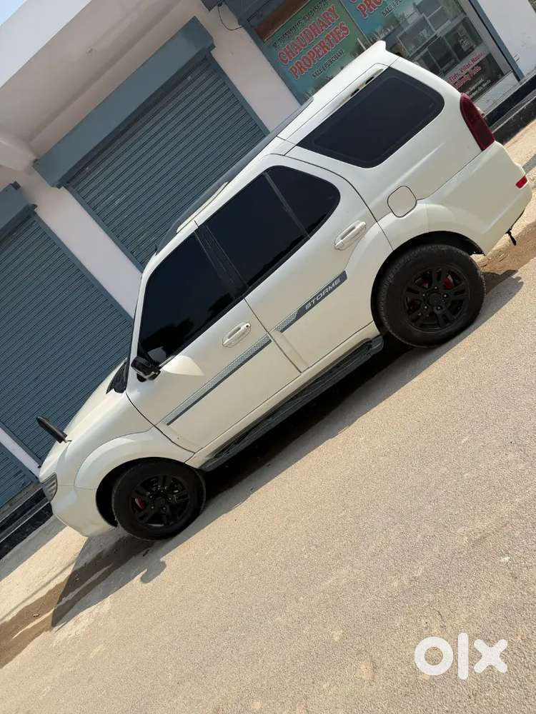 Tata Safari Storme 2017 Diesel Well Maintained