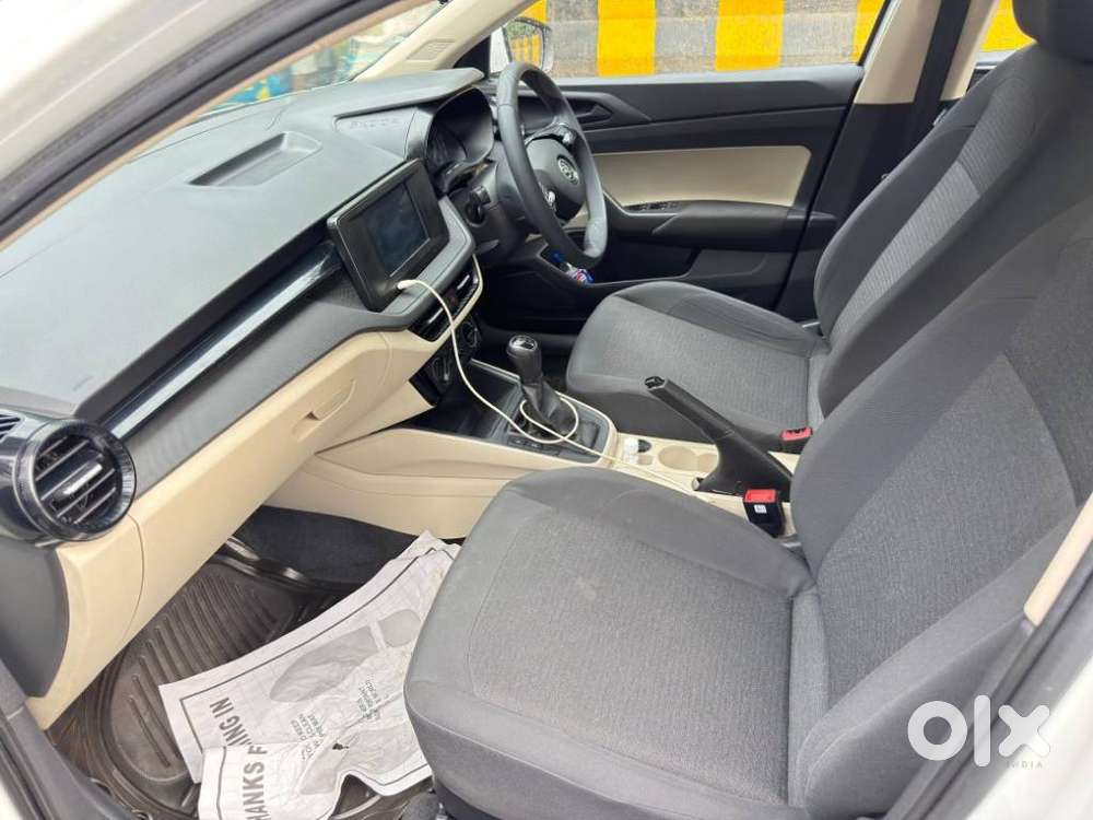 Skoda Slavia Style 1.0l Tsi Mt, 2024, Petrol