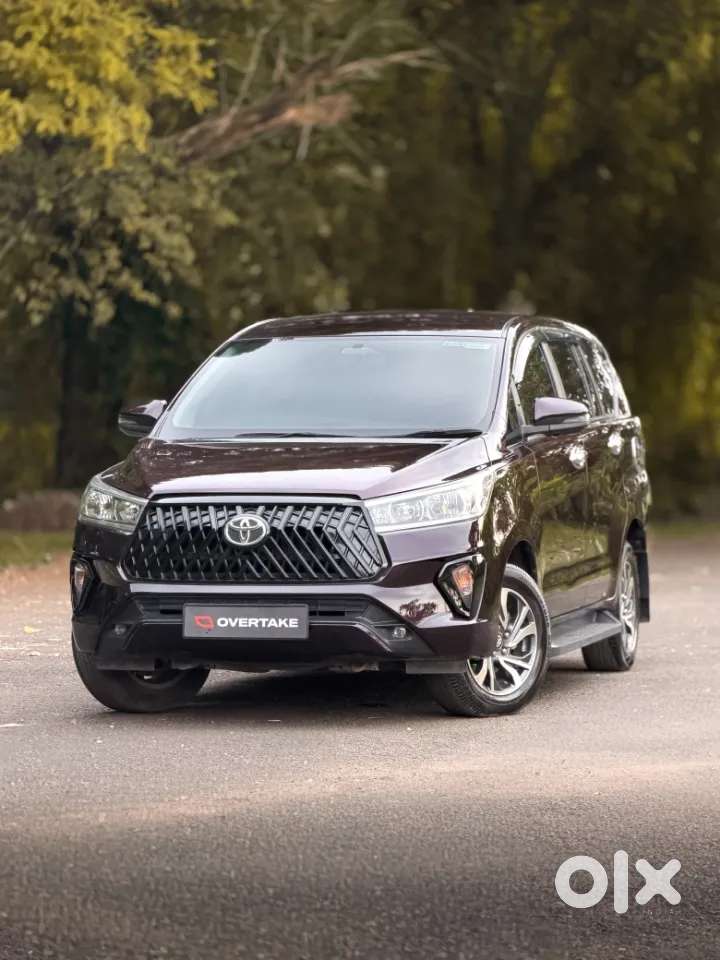 Toyota Innova Crysta [ ] 2.4 Gx At 7 Str, 2022, Diesel