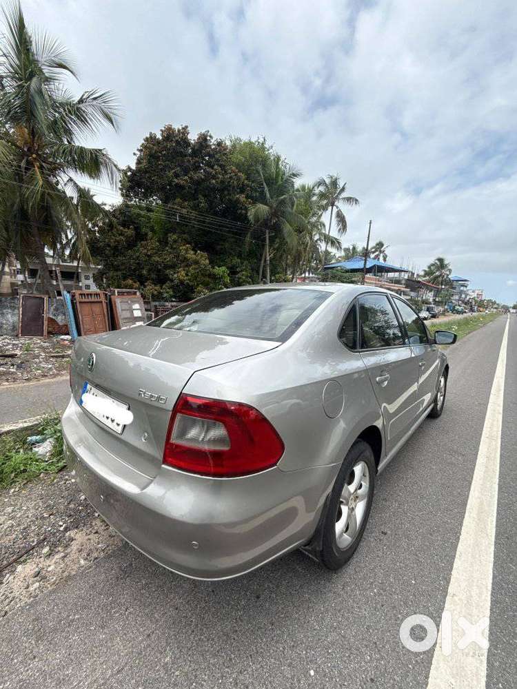 Skoda Rapid Elegance 1.6 Tdi Cr Manual, 2012, Diesel