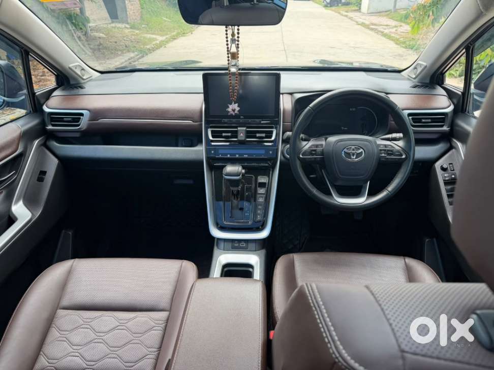 Toyota Innova Hycross 2.0 Zx (o) Hybrid 7 Str, 2025, Cng & Hybrids