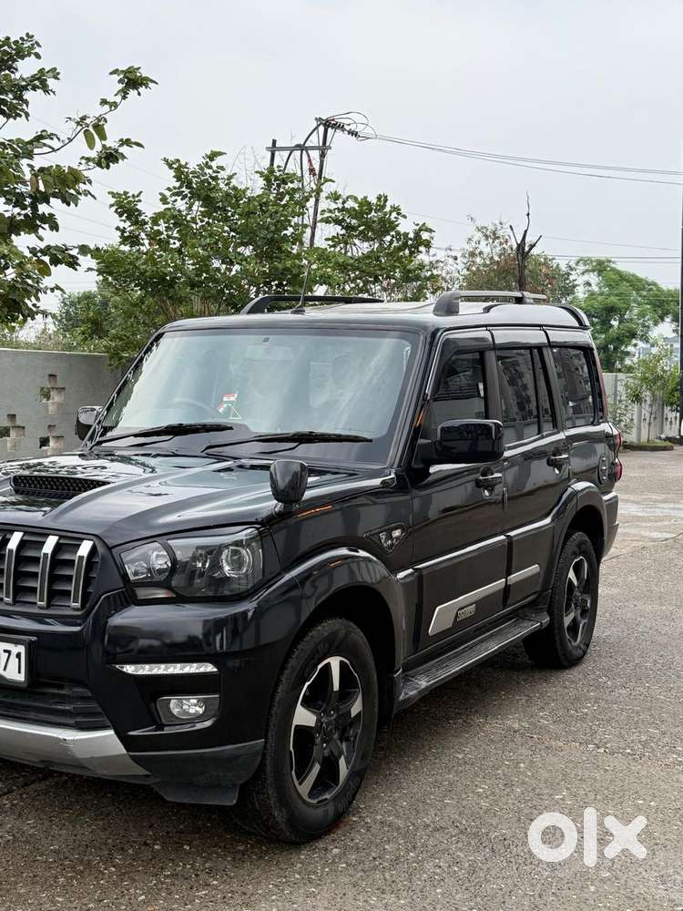 Mahindra Scorpio Classic 2.2 S 11 Mt 7 Str, 2023, Diesel
