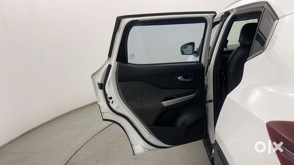 Nissan Magnite 1.0 Xv Premium Turbo (o), 2022, Petrol