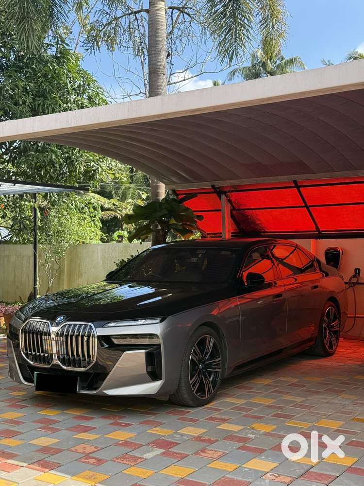 Bmw I7 Xdrive60, 2023, Electric