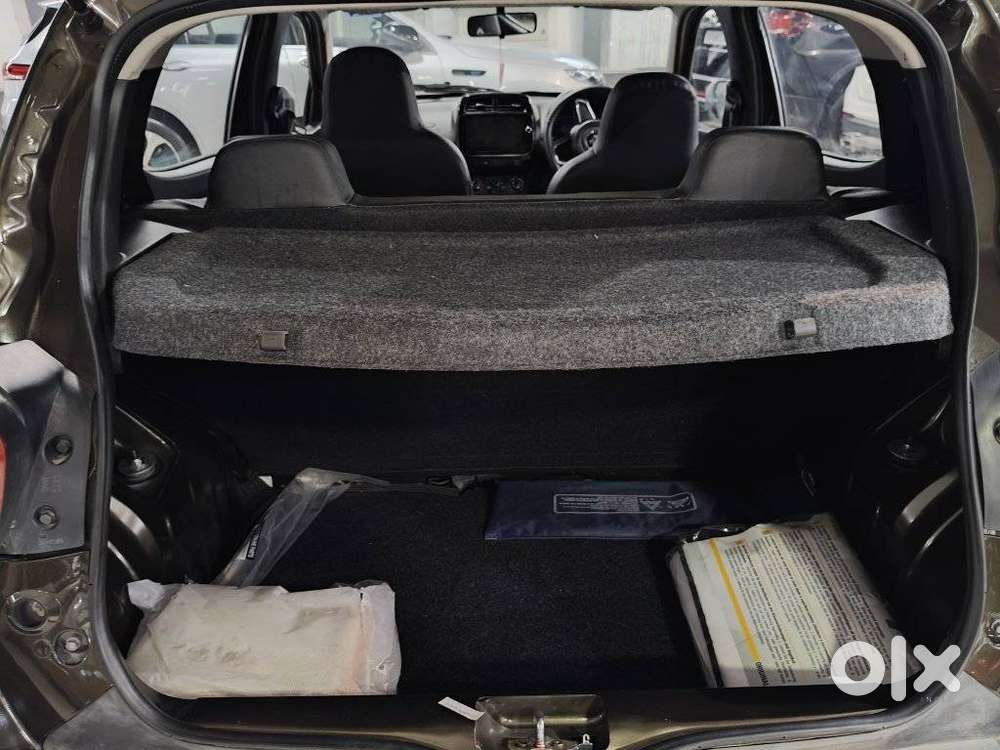 Renault Kwid 2019-ongoing 1.0 Rxt Amt (o), 2022, Petrol