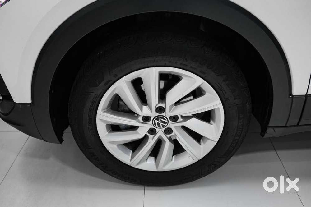 Volkswagen Taigun 1.0 Tsi Highline At, 2022, Petrol