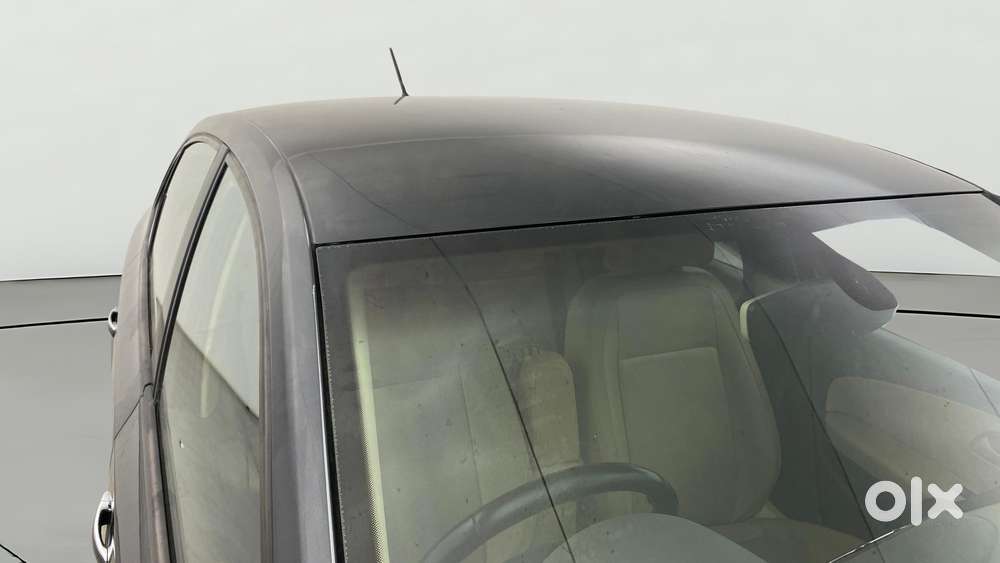 Volkswagen Vento 1.2 Highline Plus At 16 Alloy, 2016, Petrol