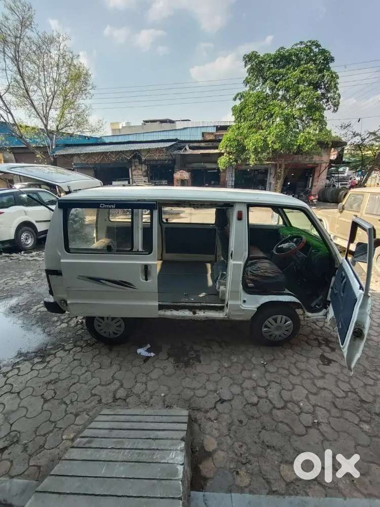 Maruti Suzuki Omni 2013 Lpg Well Maintained Very Good Condition New Ty