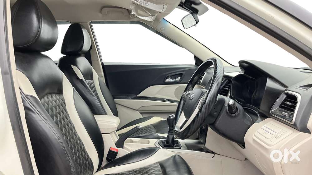 Mahindra Xuv300 W8, 2021, Petrol