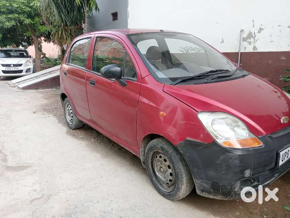2009 Model Petrol Or Cng Cylinder Few Months Old The Car Only Park
