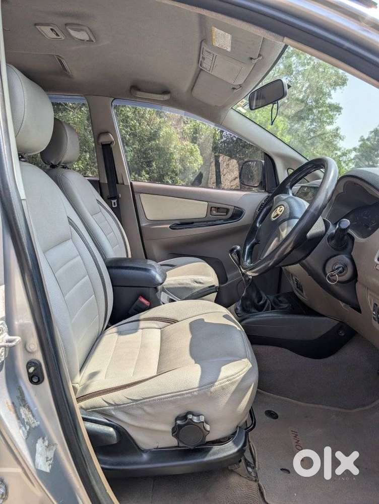 Toyota Innova 2.5 Z Diesel 7 Seater, 2015, Diesel