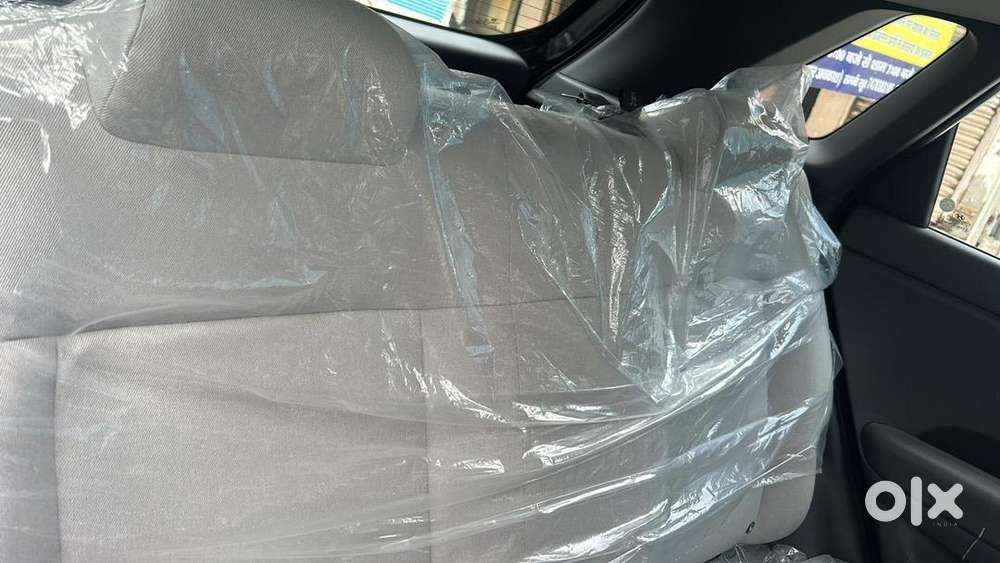 Hyundai Venue 2026 Petrol 1700 Km Driven