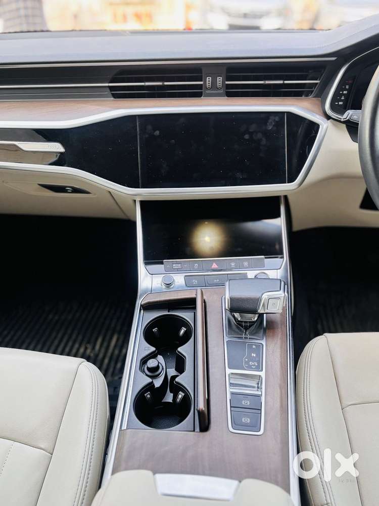 Audi A6 Technology 45 Tfsi W/o Matrix, 2025, Petrol