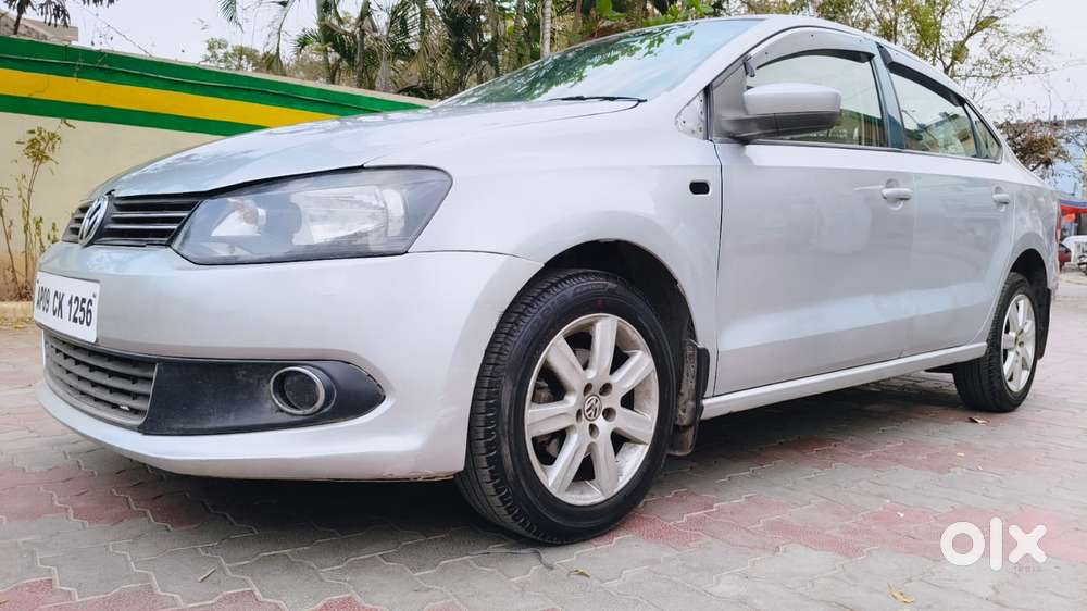 Volkswagen Vento 2010-2013 Petrol Highline, 2011, Petrol