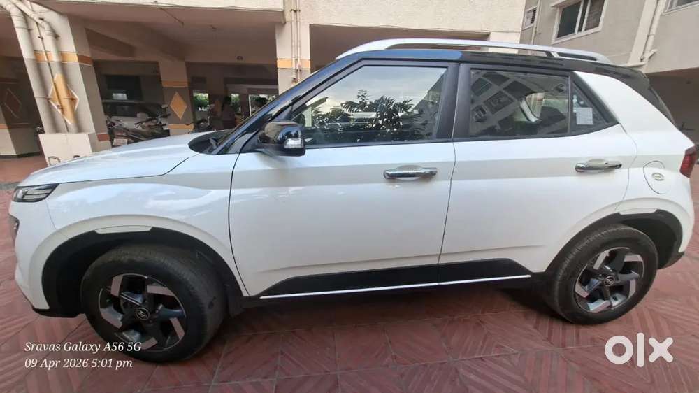 Hyundai Venue Diesel Sx(o) Duel Top End Model