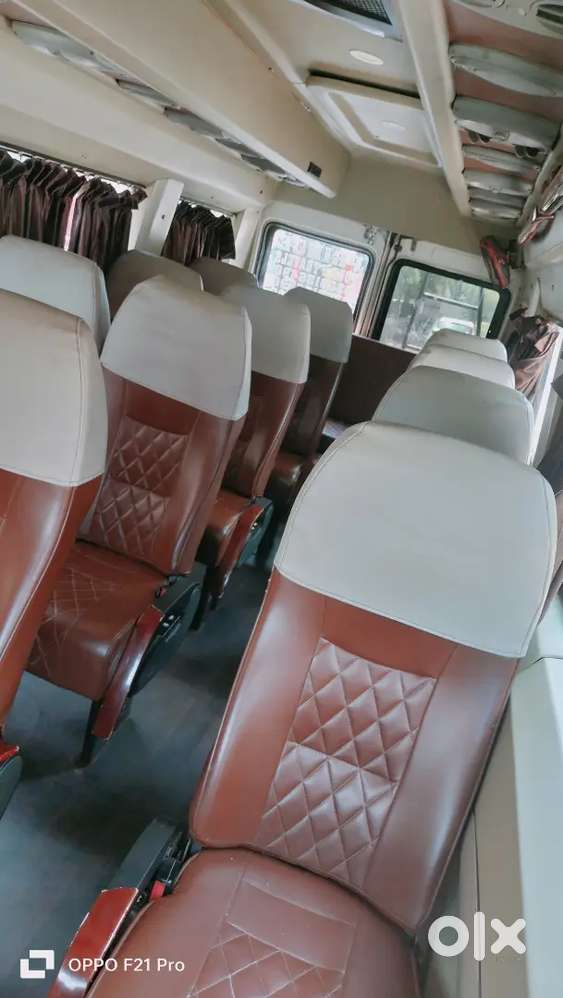 टेंपो ट्रैवलर 12 +1