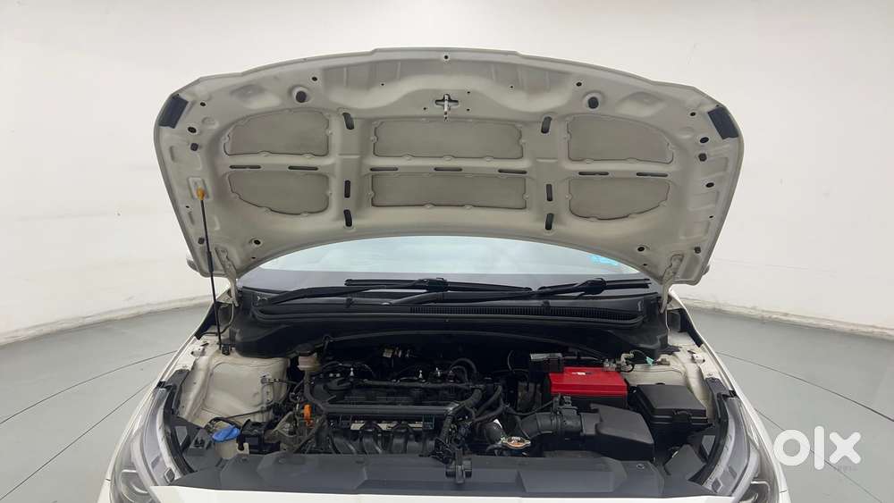 Hyundai New I20 1.2 Asta (o) Mt, 2023, Petrol