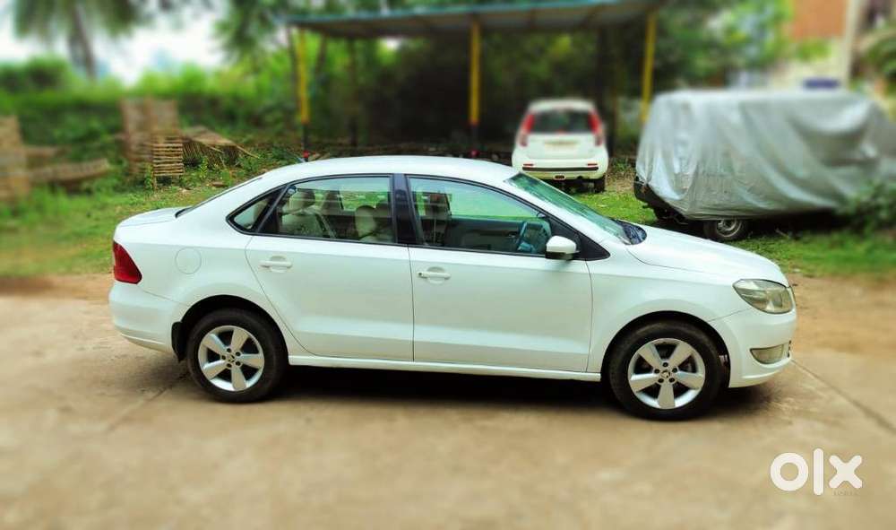 Skoda Rapid [2016-2021] 1.6 Mpi Style Plus, 2016, Petrol