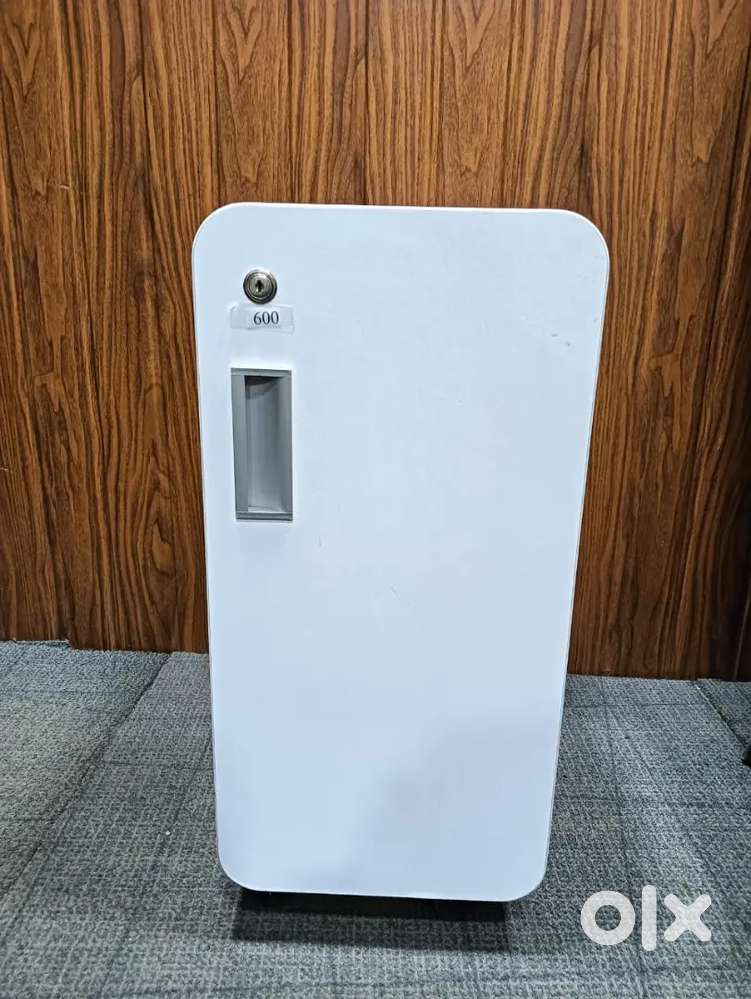 USED WOODEN STORAGE BOX