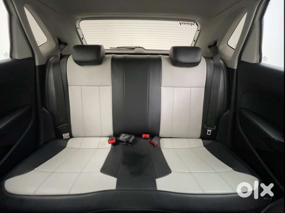 Volkswagen Polo Petrol Comfortline 1.2l, 2015, Petrol