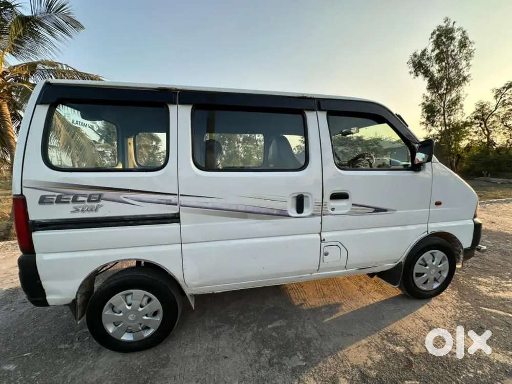 Maruti Suzuki Eeco 2017 2nd Owner Cng & Petrol 110000 Km Driven