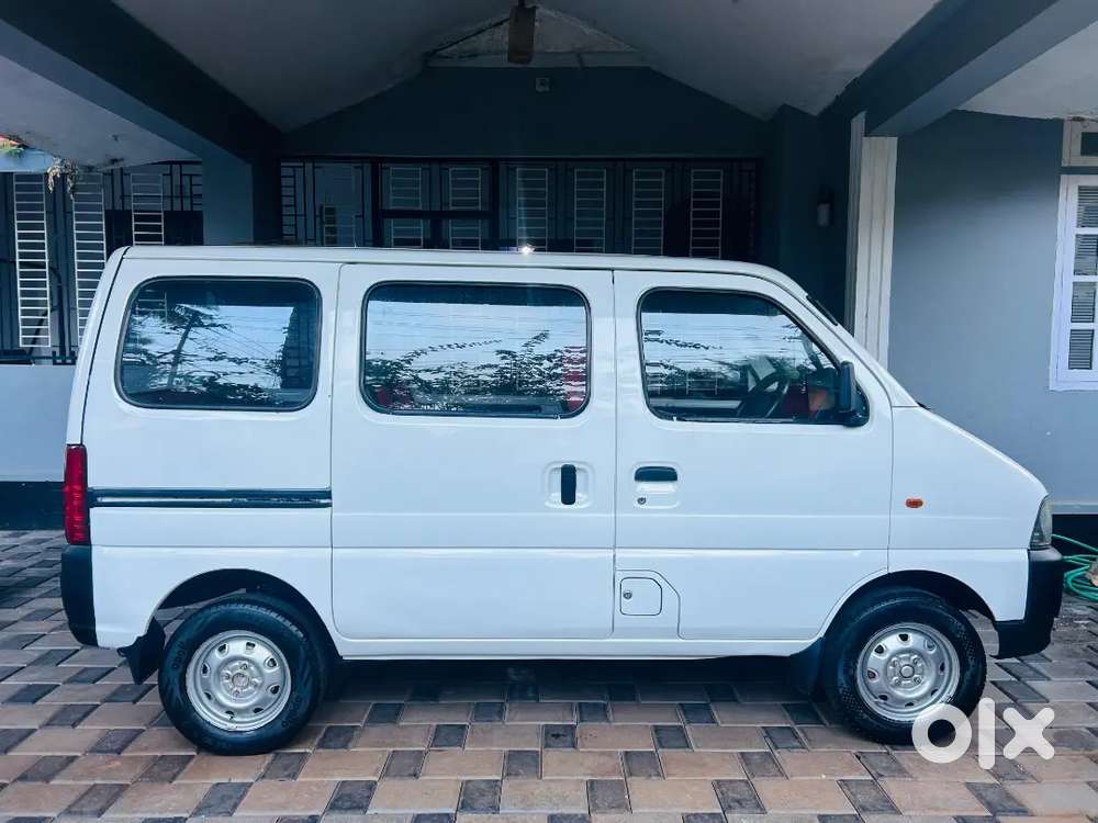Maruti Suzuki Eeco 2009 Petrol 100000 Km Driven