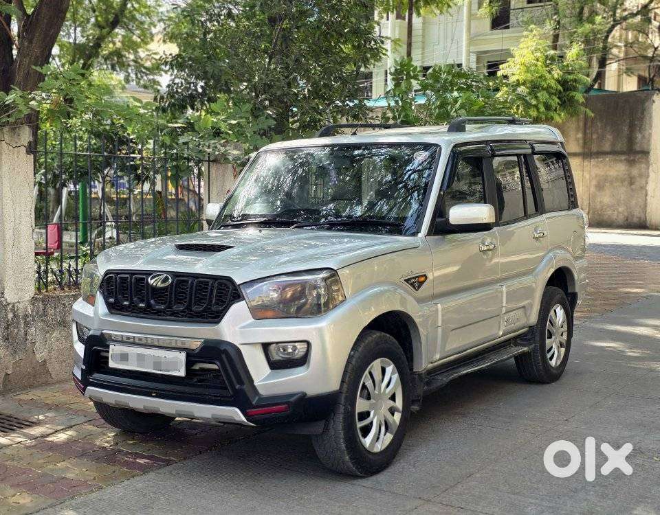 Mahindra Scorpio S6 8 Seater, 2016, Petrol
