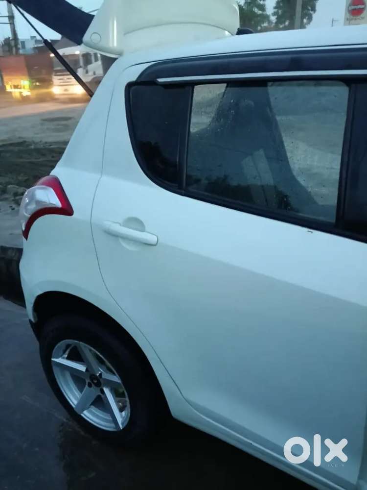 Maruti Suzuki Swift 2017 Diesel 120000 Km Driven