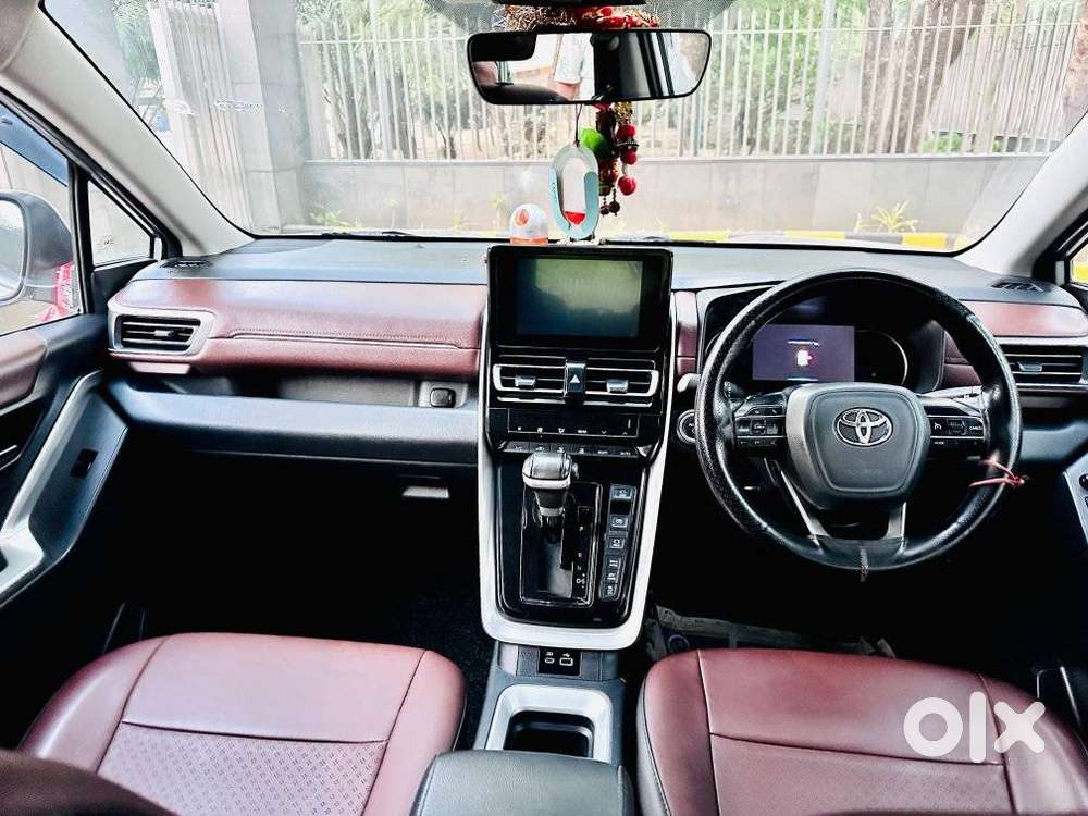 Toyota Innova Hycross 2.0 Vx Hybrid 7 Str, 2023, Petrol