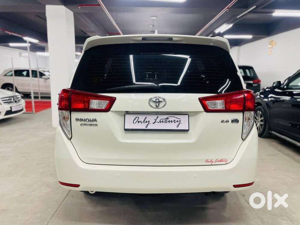 Toyota Innova Crysta 2.8z Automatic, 2016, Diesel