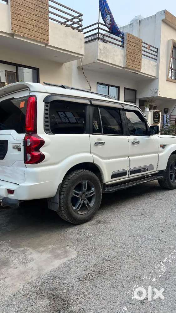 Mahindra Scorpio Classic 2016